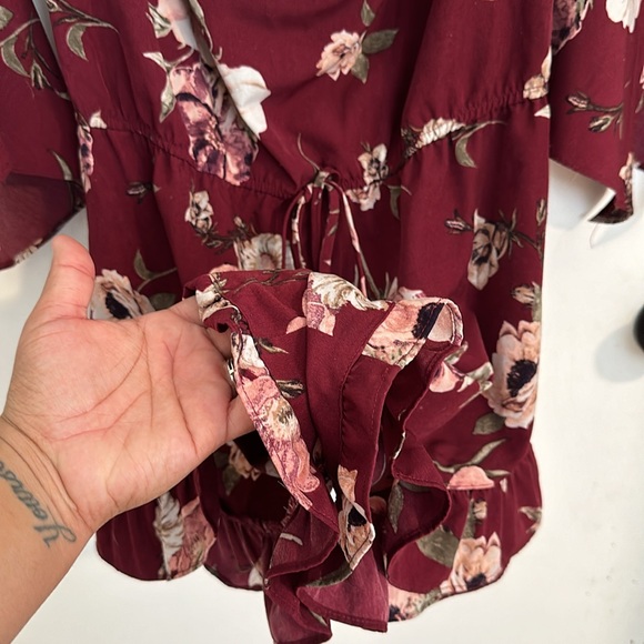 GUC- floral romper - Picture 3 of 6